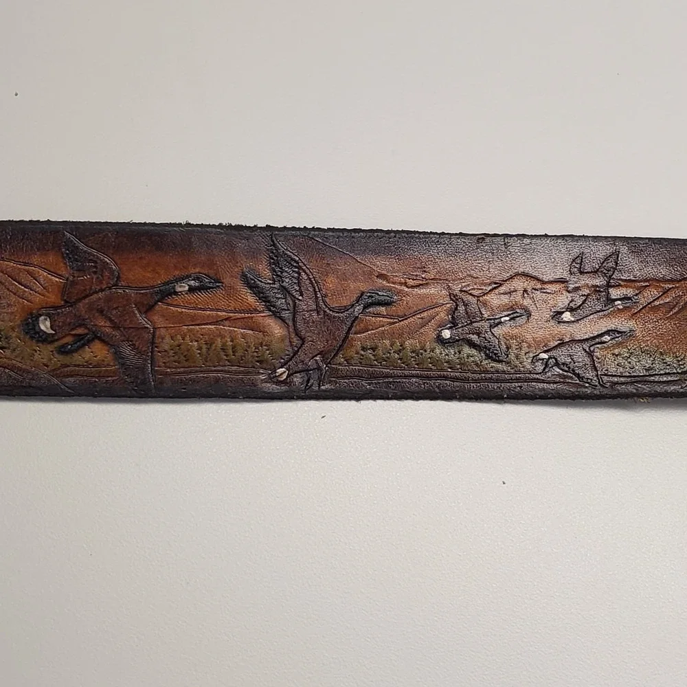 Phoenix‎ Canadian Tooled Leather Brown Leaf Acorn Geese Mens Belt Size 44 Woven